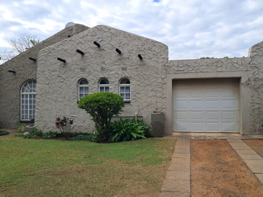 4 Bedroom Property for Sale in Safari Gardens North West